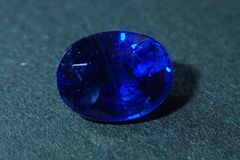 天然ブルーサファイア ルース 0.538ct 約4mm×5mm* ソーティング付き！