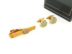 Item thumbnail for item 49d57b8b-9f3b-4a84-97dc-5855cd80629a