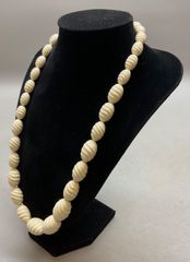 本象牙　デザインネックレス10点まとめて　重さ：326ｇ　A264　60サイズ SN243 象牙調 象牙風 デザインカット ネックレス アイボリー首周り