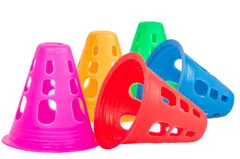 Sugarello カラーコーン 三角コーン マーカーコーン ミニパイロン サッカーコーン バスケットボール 風抜き穴付き フットサル 軽量 5色 50個セット 高さ7.5cm 