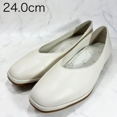 【新品訳あり】イング　Vカットフラットパンプス 　24ｃｍ　アイボリー