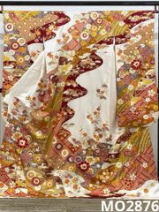 振袖 金駒 刺繍 銀通し 紋意匠 身丈175cm トールサイズ MO3486 - メルカリ