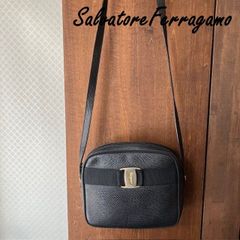 フェラガモ　SalvatoreFerragamo　ショルダーバッグ　斜め掛け　D213096