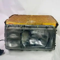 【中古】ボッシュ(BOSCH) ヘツドランプ MB W116 R 0301056604ウインカーレンズ欠品のサムネイル