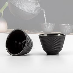 鉄瓶 南部鉄器 鋳物 急須 IH直火対応 やかん 鉄分補給 茶こし付き 鉄器ポット 茶道具 工芸品 コップ2個付き 贈答用 ギフト 業務用 家庭用 誕生日 結婚祝い 新築祝い クリスマス