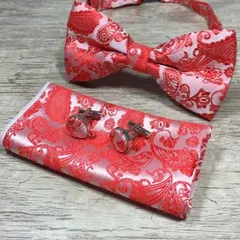 蝶ネクタイ　チーフ カフス　格安　3点セット　結婚式　発表会　卒業式　入学式　入社式　パーティー イベント ダンスパーティー バーテンダー　七五三祝い　 ペイズリー柄　シルバー 銀　レッド 赤　ワンタッチ　ビジネス メンズネクタイ ポケットチーフ カフスボタン