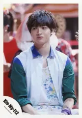 【中古】生写真(ジャニーズ) Kis-My-Ft2/玉森裕太/上半身・衣装白・青・緑・目線左・口閉じ/「Sha la la☆Summer Time」PV＆ジャケ写撮影/公式生写真