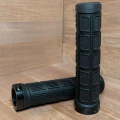 자전거 그립 싱글 록 온 22.2mm MTB 크로스 자전거 플랫 바 134mm 미끄러지기 어려운 진동 흡수 롱 잡기 쉬운 거리 타기 커스텀 파트 핸들 바 그립 5색 전개 신품