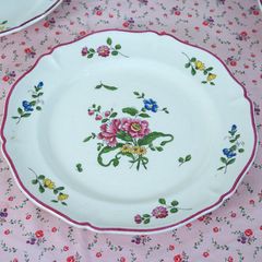クレイユモントロー バルボティーヌのいちご皿 FRAISE 花リム プレート