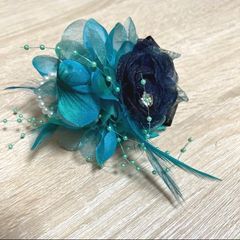 010 ハンドメイド コサージュ パール ビーズ　卒業式　卒園式　入学式　入園式　オーガンジー  グレー　結婚式　パーティー　イベント　かわいい　フォーマル　結婚式