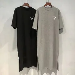 新品 夏用 ロング丈Tシャツワンピ スマイル柄 体型カバー マタニティ ゆったりサイズ スリット入り クルーネック カジュアル お出かけ 洗練シルエット kkkuwa