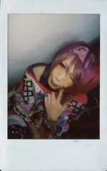【中古】生写真(男性) UNiTE.(ユナイト)/LiN/上半身・衣装ピンク黒青・左手人差し指頬・首傾げ・ウインク/生チェキ