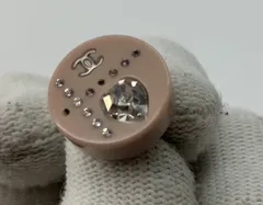 CHANEL シャネル 06A ココマーク 片耳 ピアス ベージュ レジン ラインストーン 直径1.6cm スタッズ Made in France