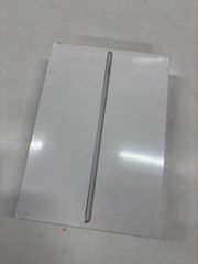 【未使用・シュリンク破れあり】 Apple(アップル) iPad 10.2インチ 第9世代 Wi-Fi 64GB MK2L3J/A シルバー 銀 4549995249996
