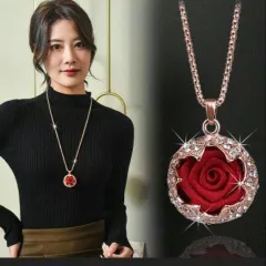 超人気　レディース　ネックレス　ペンダント　ロング　レッド　フラワー　丸い　飾り　赤　ゴールド　豪華　パーティー　プレゼント　豪華