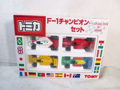 トミカ F1 チャンピオンセット 6台 人形付 - メルカリ