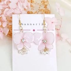 春新作✨胡蝶蘭ピンクゴールドピアスorイヤリング🌸アレルギー対応❗️オーダー可