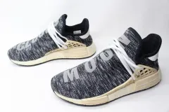 275 adidas x Pharrell Human Race NMDのサムネイル