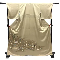 京やE015 正絹 留袖 色留袖 ちりめん 四季の草花 馬上の狩人 金糸 相良縫い 刺し縫い 刺繍 相良刺繍 一つ紋 正統派フォーマルの最高級！慶事にふさわしい品格 御仕立上り 婚礼 礼装 正装 リサイクル着物 色留 ガード加工済 袷 美品 未使用 新古品