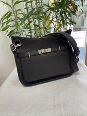 【美品】HERMES エルメス ジプシエール 28 トリヨンクレマンス ブラック シルバー金具 O刻印□ 中古 ショルダーバッグ メッセンジャーバッグ 斜め掛け レディース 女性用 ブランド 本革 レザー カーフ 黒 希少 レア プレゼント ギフト バック