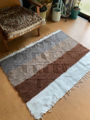 トルコ遊牧民の知恵シイルトバッタニイェ！山羊の毛で織られた毛布!ラグにも、膝掛けにも、車にも！当店のみの使いやすいサイズ87×120 これで最後！最後のお値段！