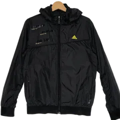 adidas アディダス ナイロンジャケット ブルゾン ウィンドブレーカー トレーニングウェア フード収納 ライトアウター フロントプリント ワンポイント刺繡 ブラック