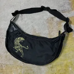 オニツカタイガー ワンショルダーバック 黒 刺繍 y2k テック ブラック