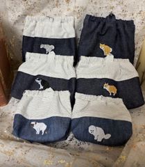 踏ん張るわんこ刺繍マナーポーチ