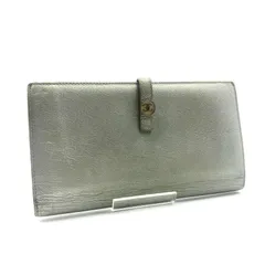 CHANEL  シャネル　ココボタン　三つ折り長財布　シャイニングレザー　本革　シリアルシールあり　ブティックシールあり　スペイン製　シルバー系　シルバー金具　レディース