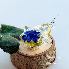 ジンベエザメ＊花レジンアート(ブルー＊ライトブルー)