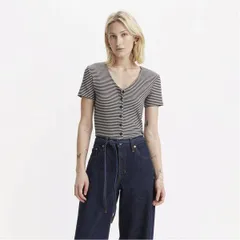 【送料無料】 リーバイス レディース Tシャツ トップス Levis Muse Ss Tee Caviar Vanilla Stripe