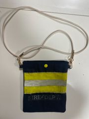 １０１．🚒防火服 サコッシュ（アップサイクル商品）🚒