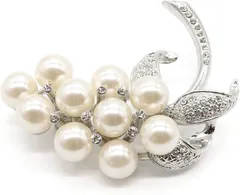 petite fleur ブローチ フォーマル 結婚式 卒業式 入学式 お宮参り 七五三 アクセサリー ガラスパール お祝い 母の日 古稀 プレゼント 入園 卒園 おしゃれ かわいい イミテーションパール(10粒ブローチ)