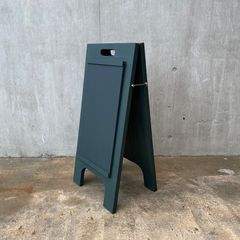 ギンガムチェック柄の立看板　24mm合板 (高さ82cm幅80cm) ギンガムチェック柄の立看板 24mm合板 (高さ82cm幅80cm) - メルカリ