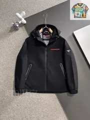 最終お値下げ⭐︎PRADA フード付きジャケット　ナイロンパーカー 最終お値下げ⭐︎PRADA フード付きジャケット ナイロンパーカー