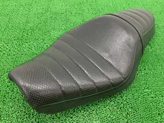 XL883R シート ハーレー 純正 中古 バイク 部品 スポーツスター エボ EVO シートバンド ノーマルダブルシート 車検 Genuine Eyのサムネイル