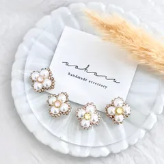 全2色 スワロフスキー×パール フラワー ピアス・イヤリング