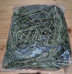 自然栽培で育てた乾燥穂付きオーツヘイ
