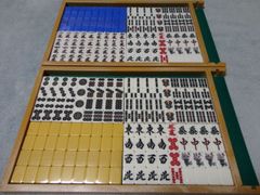 【送料無料】全自動麻雀卓新品牌（雀友アルファジャンボ）