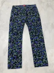 2025年最新】supreme 花柄 パンツの人気アイテム - メルカリ