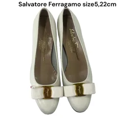 美品　サルヴァトーレフェラガモ　Salvatore Ferragamo　ヴァラ　パンプス　5、22cm レディース　5D592