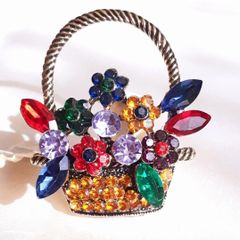 ☆flowerbasketデザインの小ぶりなブローチ