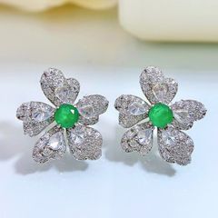 新入荷❣️天然本翡翠 ロウカン質翡翠 上品、華やかい一輪の梅枝