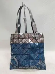 BAO BAO ISSEY MIYAKE(バオバオイッセイミヤケ) プラチナ トートバッグ