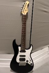【美品】Bacchus  バッカス  GS-MINI  ミニギター  黒　動作未確認