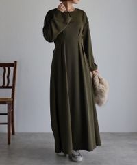 ウエストタック長袖ワンピース
