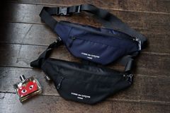 COMME des GARCONS HOMME ボディバッグ ネイビー - メルカリ