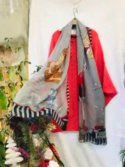 【美品】MOSCHINO モスキーノ ペイズリー柄 花柄 大判スカーフ ストール 美品】MOSCHINO モスキーノ ペイズリー柄 花柄 大判スカーフ