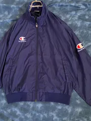 美品　チャンピオン　ナイロンジャケット　刺繍ロゴ　薄手