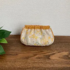 09・再販・花柄 刺繍 黄色 バネ口ポーチ＊小さめポーチ ハンドメイド